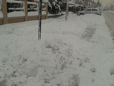 autobusko stajalište na liniji 104, koja saobraća od Borče do Omladinskog stadiona.